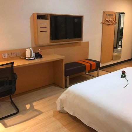 7 Days Premium Chongqing Jiangbei International Airport Branch Otel Dış mekan fotoğraf