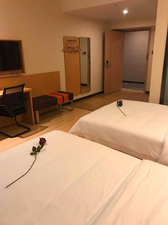 7 Days Premium Chongqing Jiangbei International Airport Branch Otel Dış mekan fotoğraf