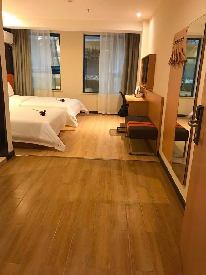 7 Days Premium Chongqing Jiangbei International Airport Branch Otel Dış mekan fotoğraf
