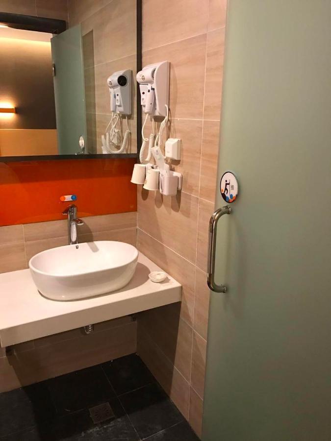 7 Days Premium Chongqing Jiangbei International Airport Branch Otel Dış mekan fotoğraf